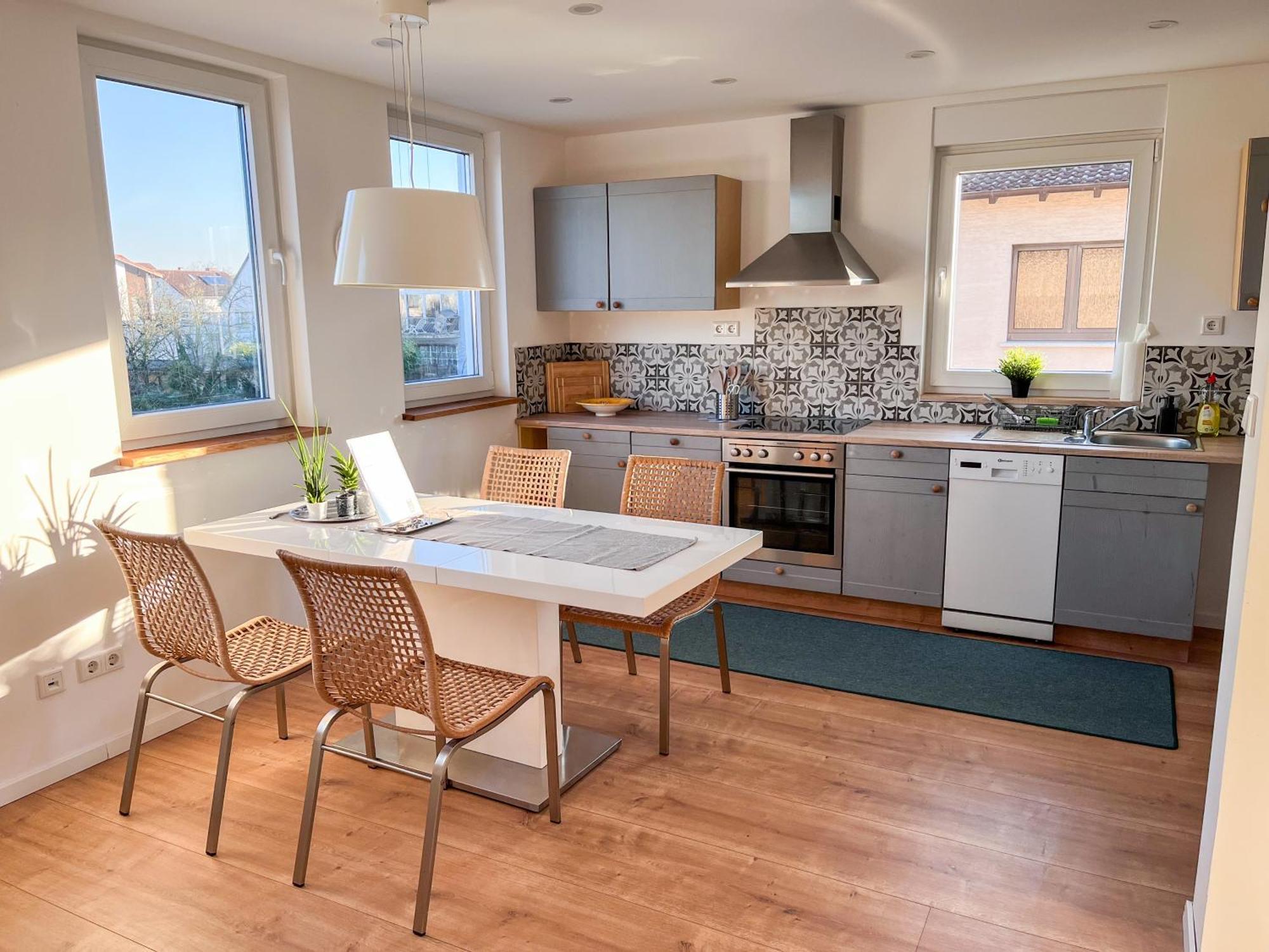 Helle Und Gemuetliche Ferienwohnung In Lorsch Esterno foto